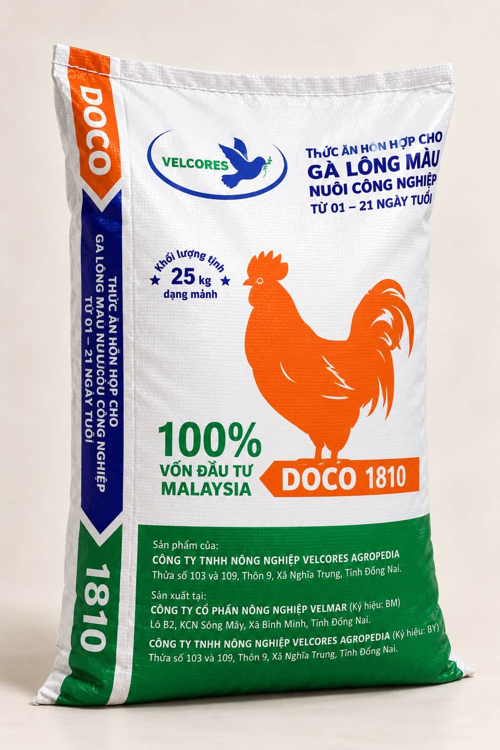 DOCO 1810 Tìm giải pháp giúp gà lông màu 01-21 ngày tuổi lớn nhanh, khỏe mạnh? Chọn ngay DOCO 1810 dạng mảnh bao 25kg! Chiết khấu tốt cho trang trại, liên hệ ngay!